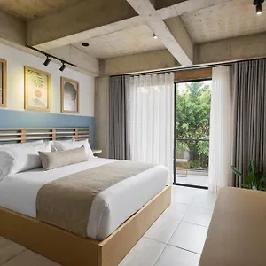 30 Living Medellin