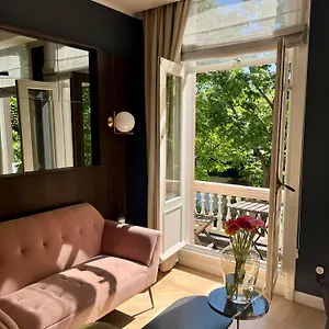 spinoza-suites.amsterdamhotelsnl.com/
