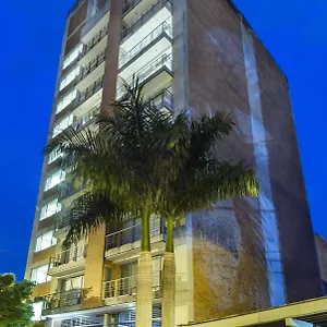 Travelers Orange Medellin