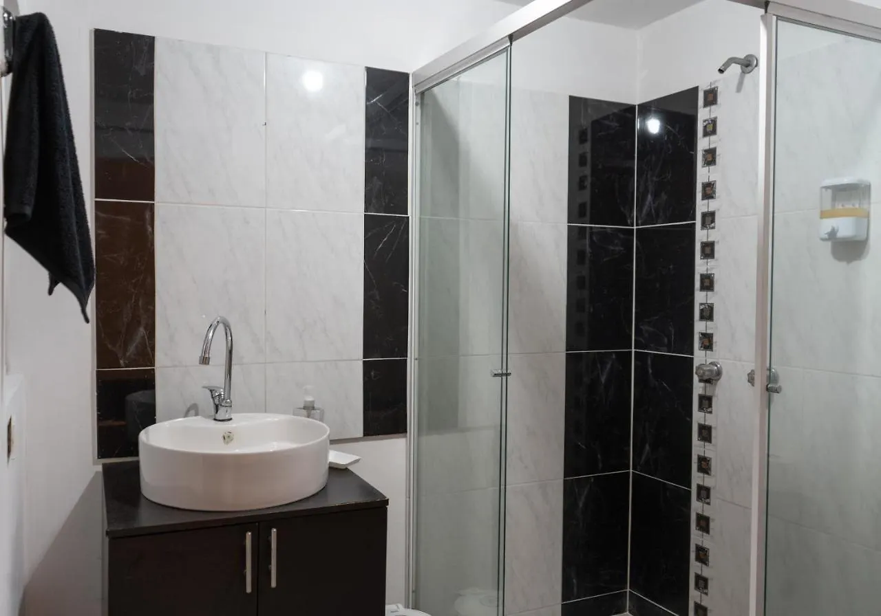 Guest house Casa Blanca Estadio Medellin