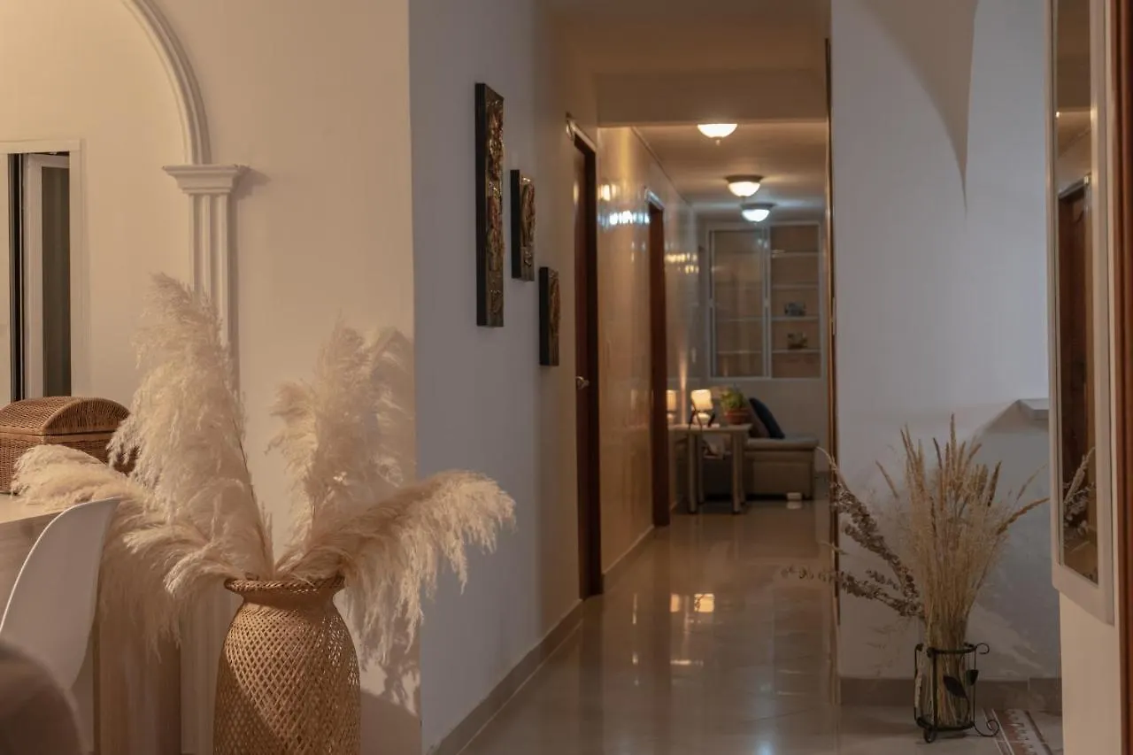 Guest house Casa Blanca Estadio Medellin Colombia