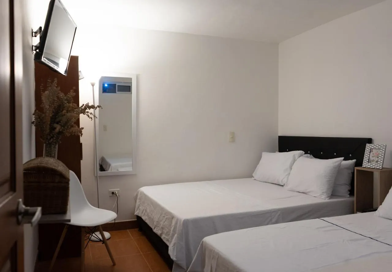 Casa Blanca Estadio Medellin Guest house