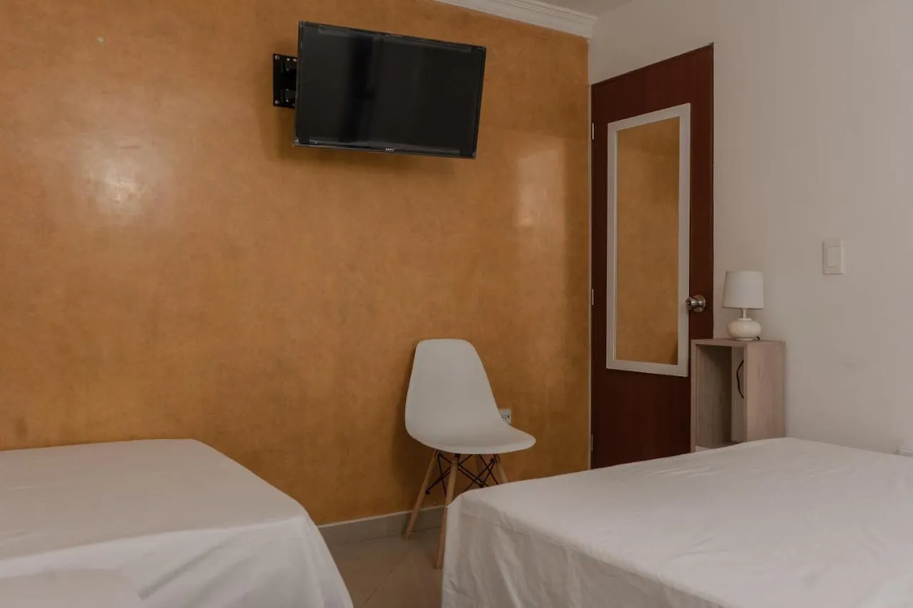 Casa Blanca Estadio Medellin Guest house