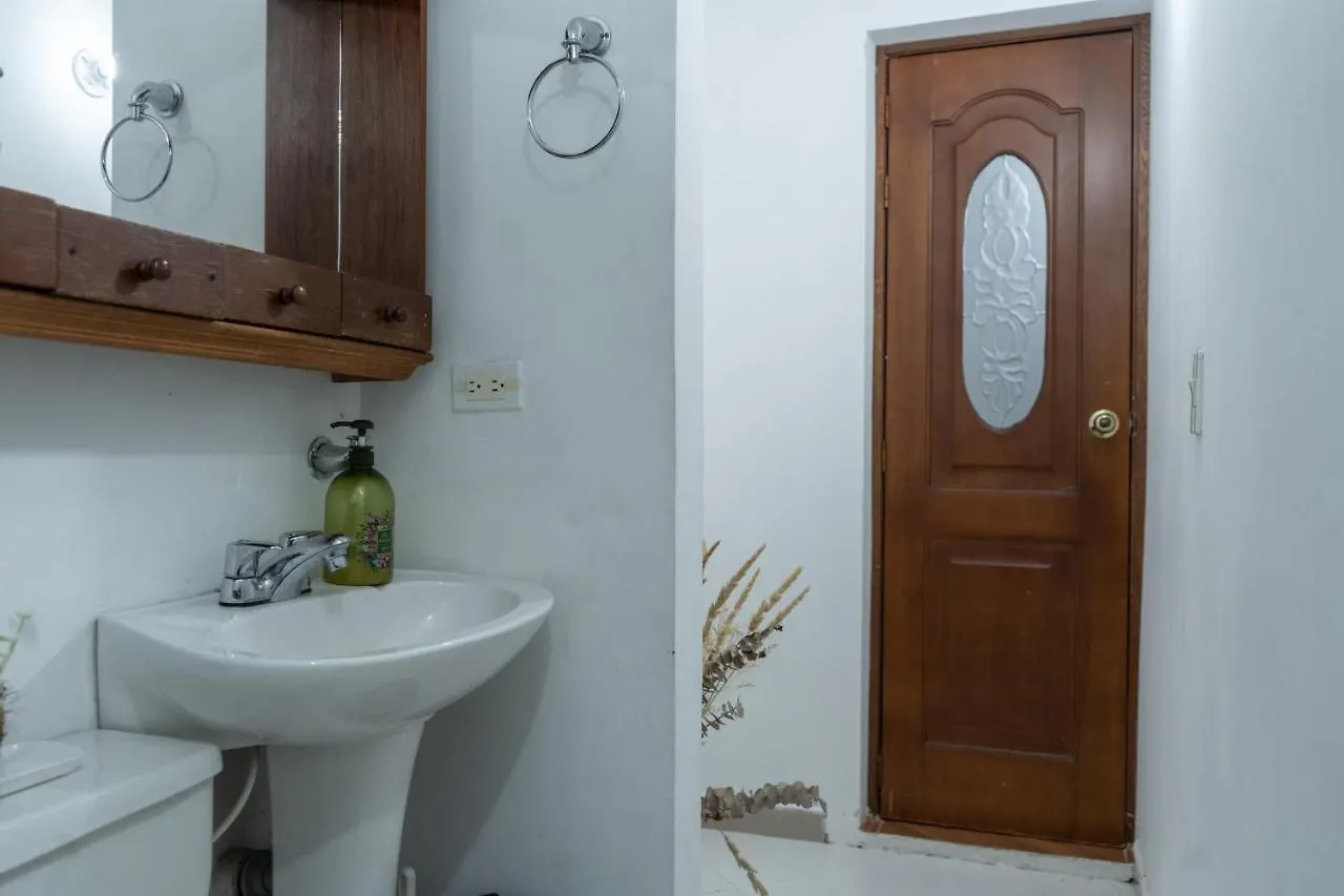 Casa Blanca Estadio Medellin Guest house